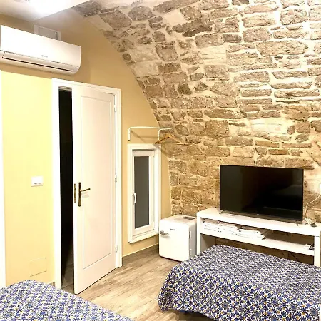 Solo Vip Guest house *